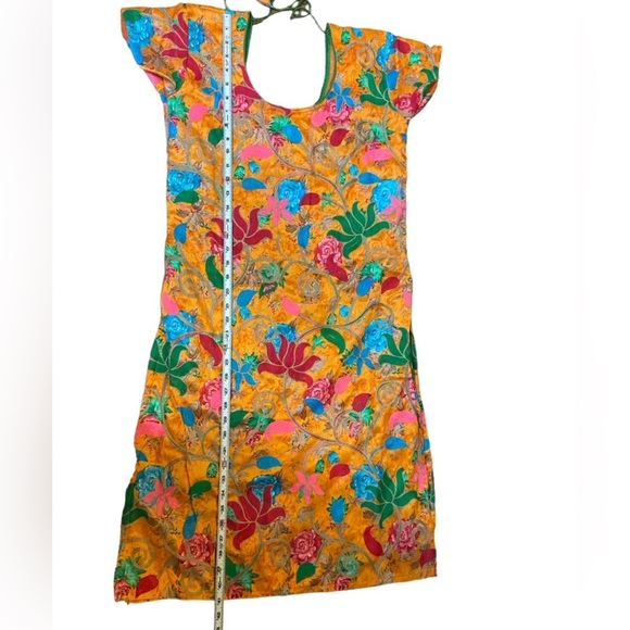 Beautiful Indian Orange Floral Embroidered Kurta - Picture 12 of 16